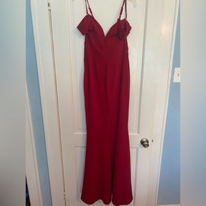 Red formal/prom/evening gown/dress off shoulder size medium NWT.